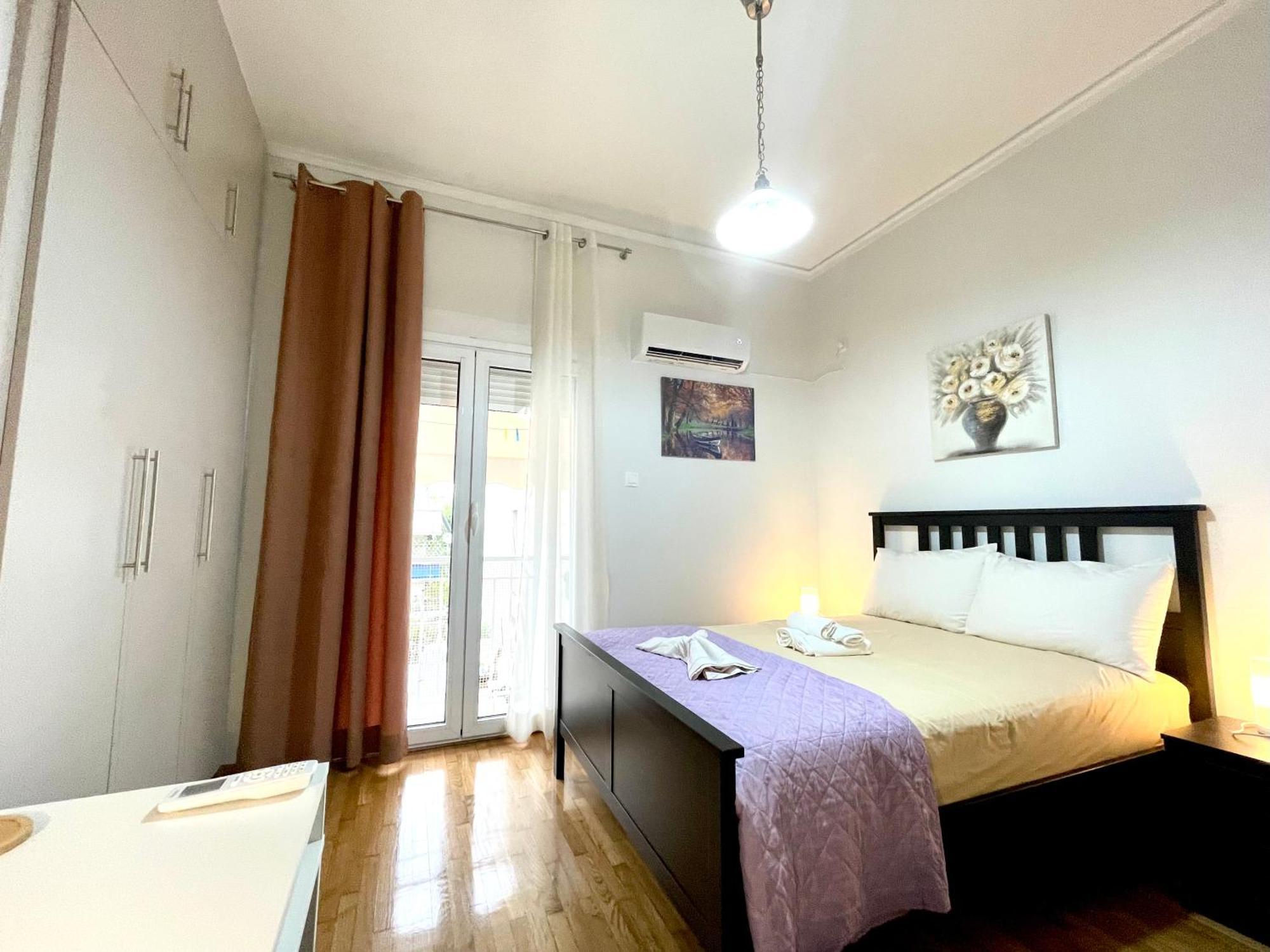 Modern & Quiet 4th Floor Flat - 3' From Metro Atene